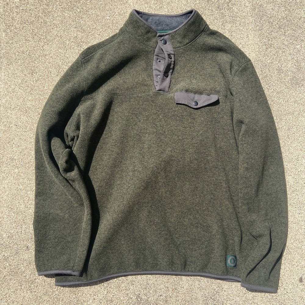 G.H bass&co brand- button Sweatshirt